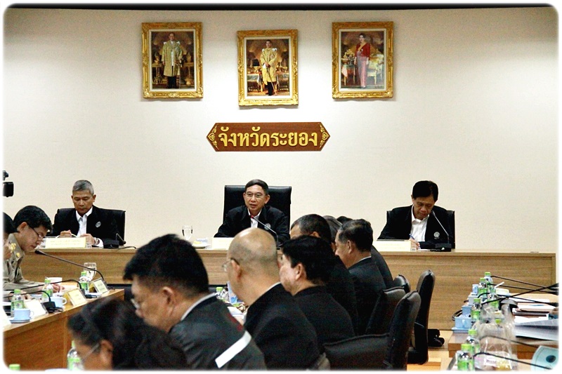 ﻿รองนายกรัฐมนตรี และรัฐมนตรีว่าการกระทรวงยุติธรรม ประชุมเชิงปฏิบัติการในการอำนวยความยุติธรรมในระดับพื้นที่ร่วมกับหัวหน้าส่วนราชการในจังหวัดระยอง เพื่อรับฟังการทำงานเชิงบูรณาการในการอำนวยความยุติธรรม